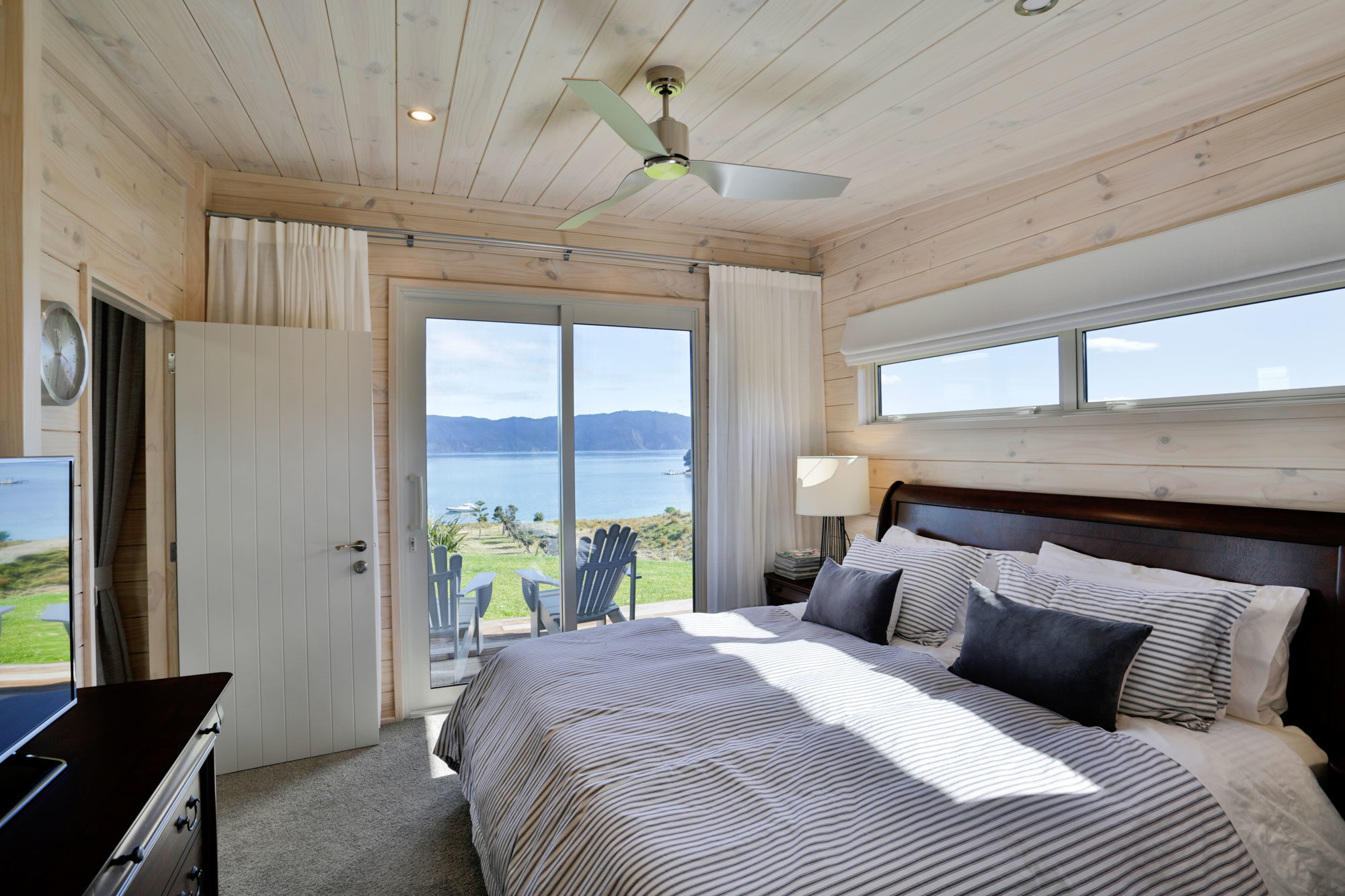 Lockwood Home Main Bedroom Remote Island Living
