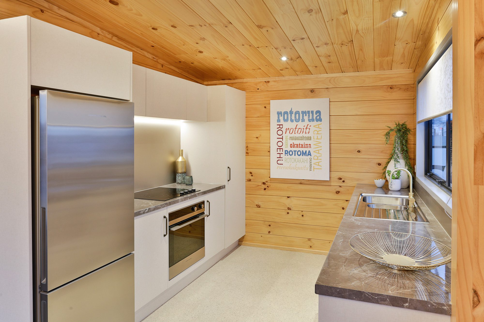 Natural clear interior Lakeview 4
