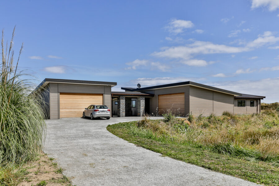Kapiti Coast Beach Haven image 2