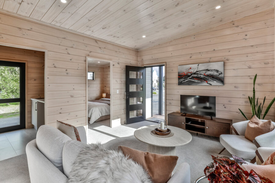 Ember Show Home image 0